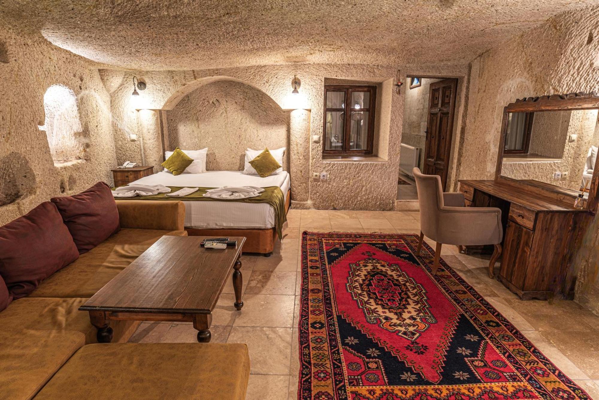 Elegance Cave Suites & Restaurant Гьореме Екстериор снимка