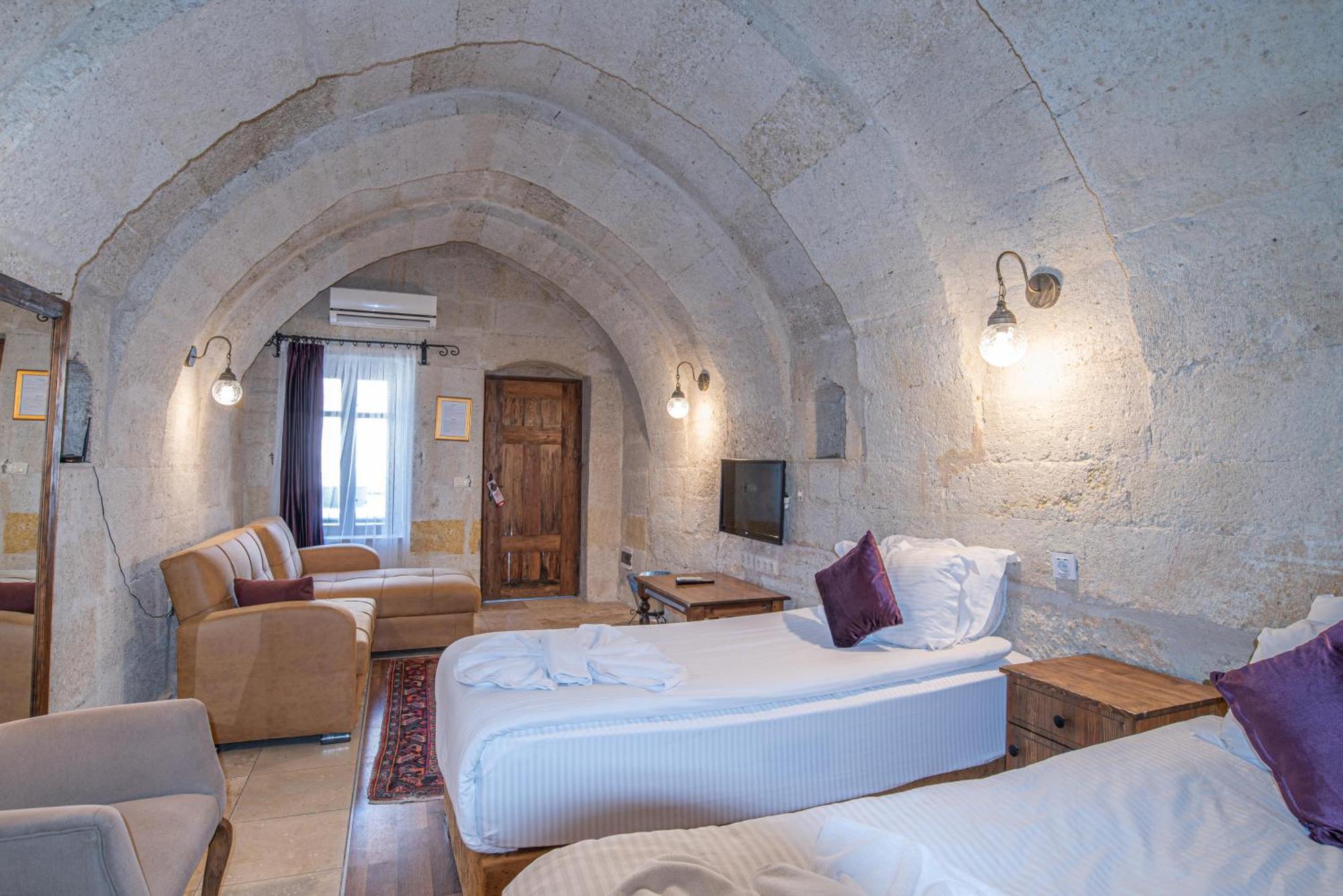 Elegance Cave Suites & Restaurant Гьореме Екстериор снимка