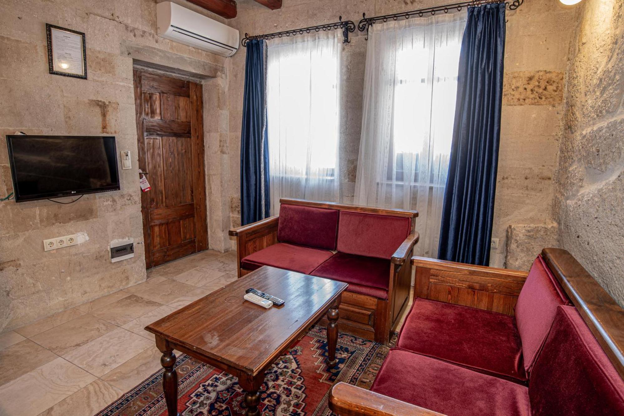 Elegance Cave Suites & Restaurant Гьореме Екстериор снимка