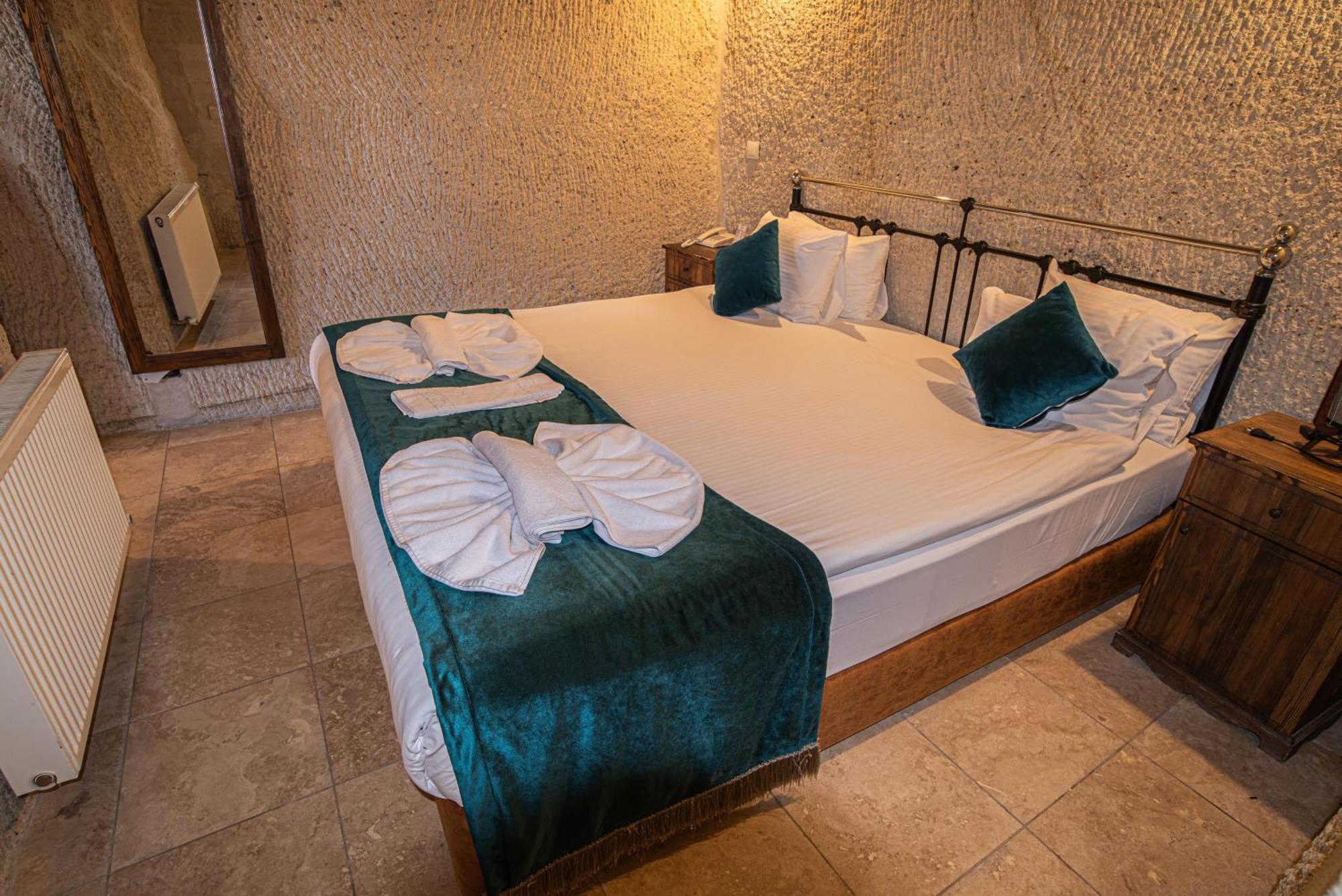 Elegance Cave Suites & Restaurant Гьореме Екстериор снимка