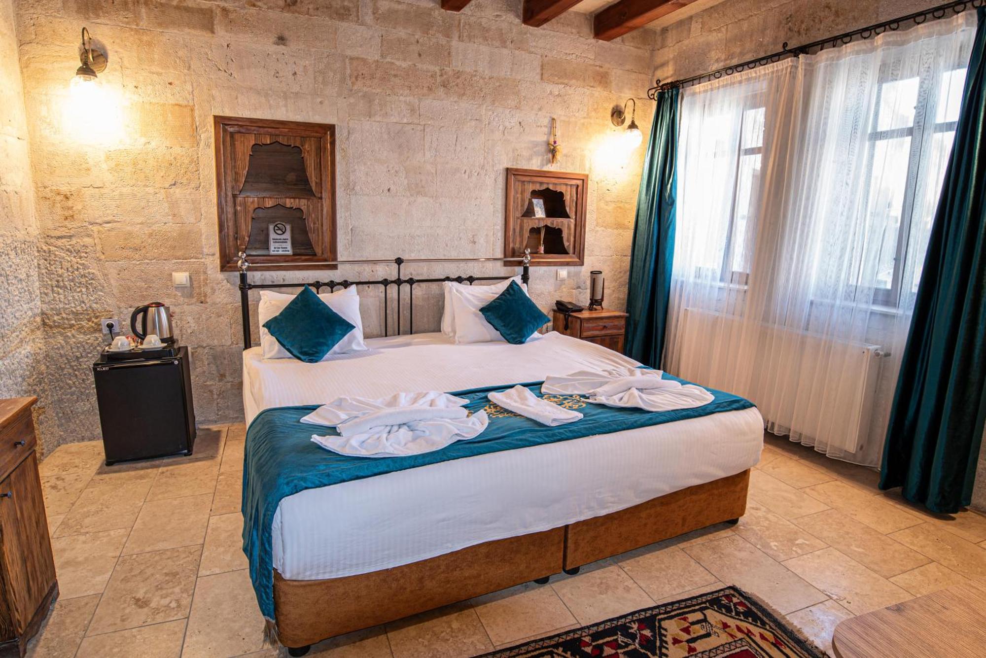 Elegance Cave Suites & Restaurant Гьореме Екстериор снимка