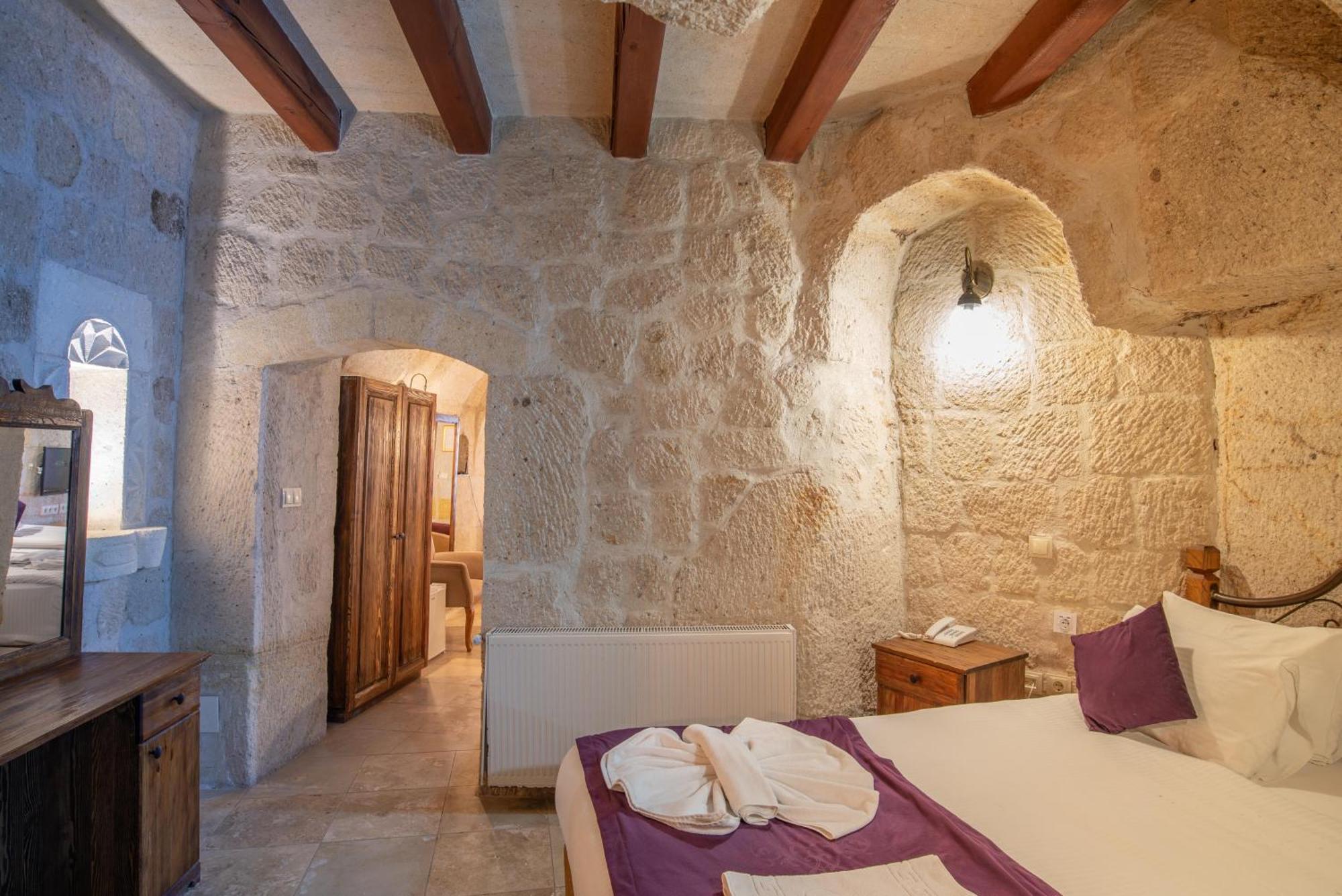 Elegance Cave Suites & Restaurant Гьореме Екстериор снимка