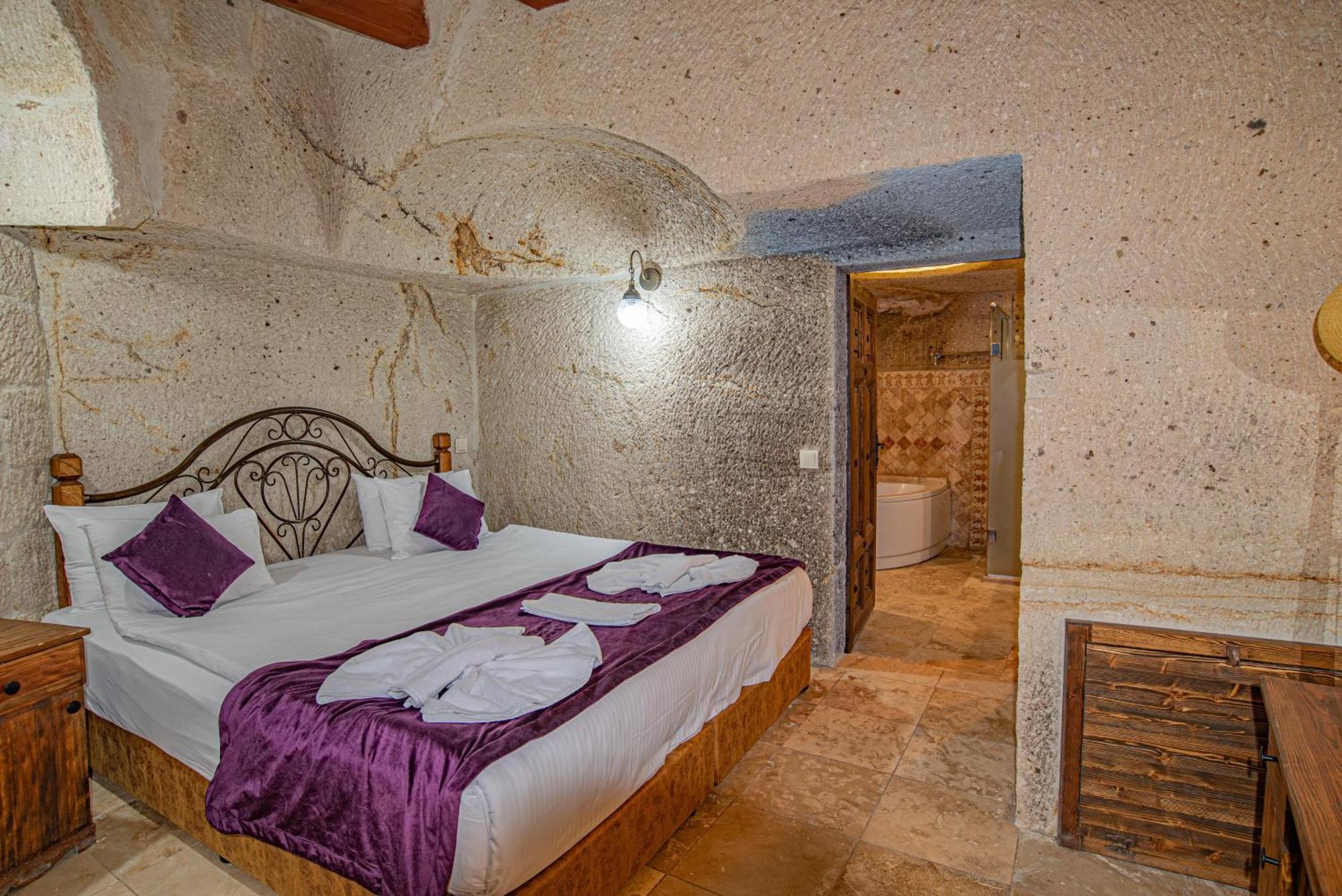 Elegance Cave Suites & Restaurant Гьореме Екстериор снимка