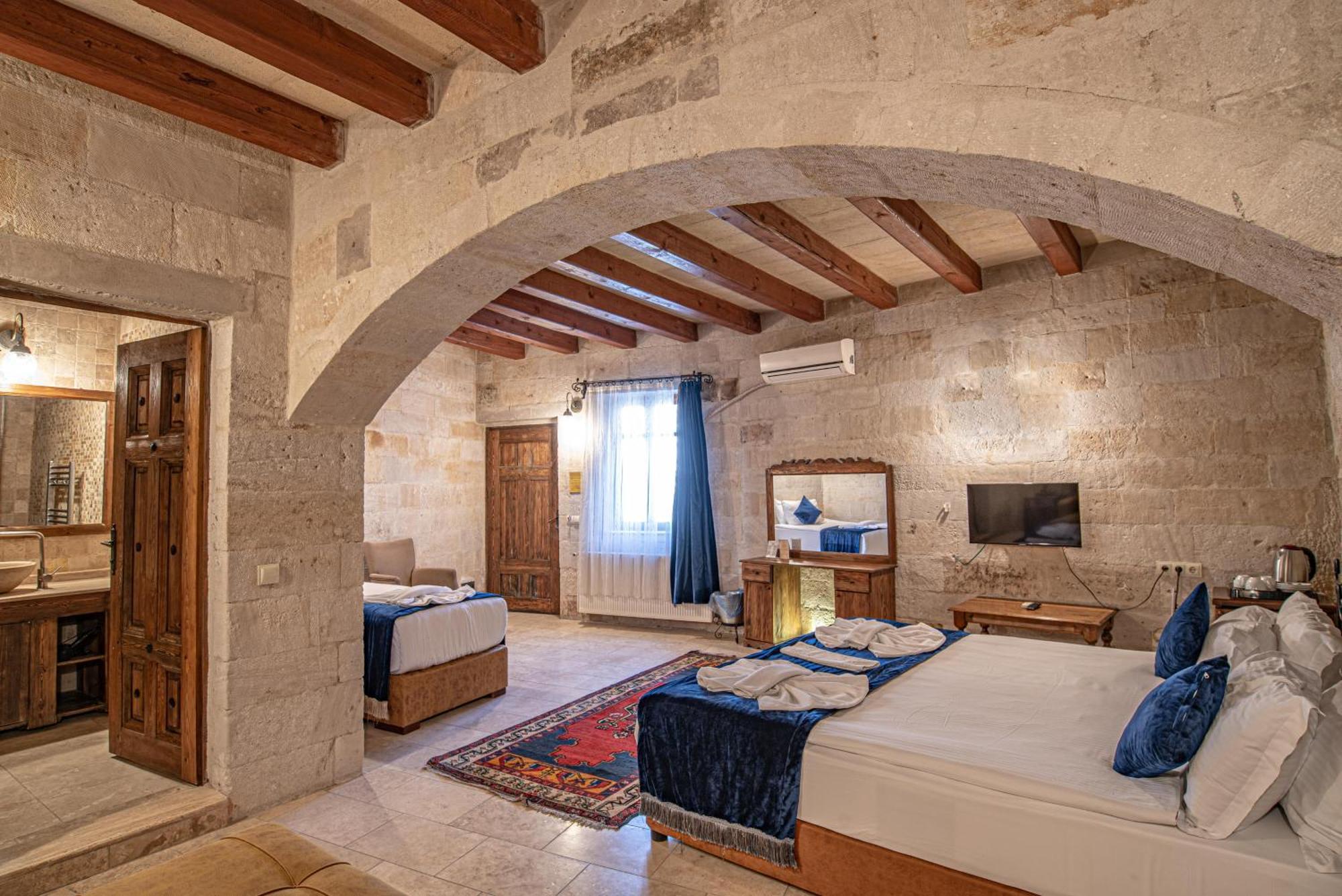 Elegance Cave Suites & Restaurant Гьореме Екстериор снимка
