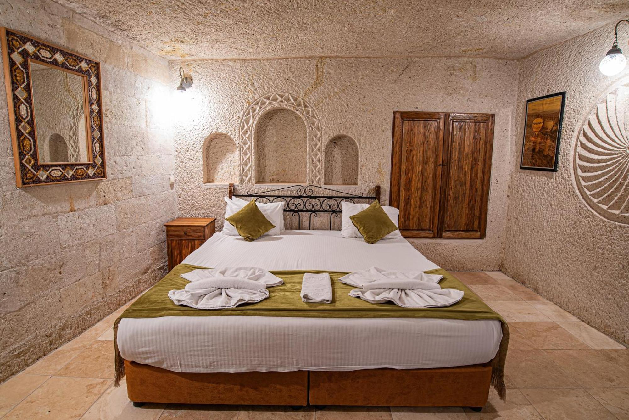 Elegance Cave Suites & Restaurant Гьореме Екстериор снимка
