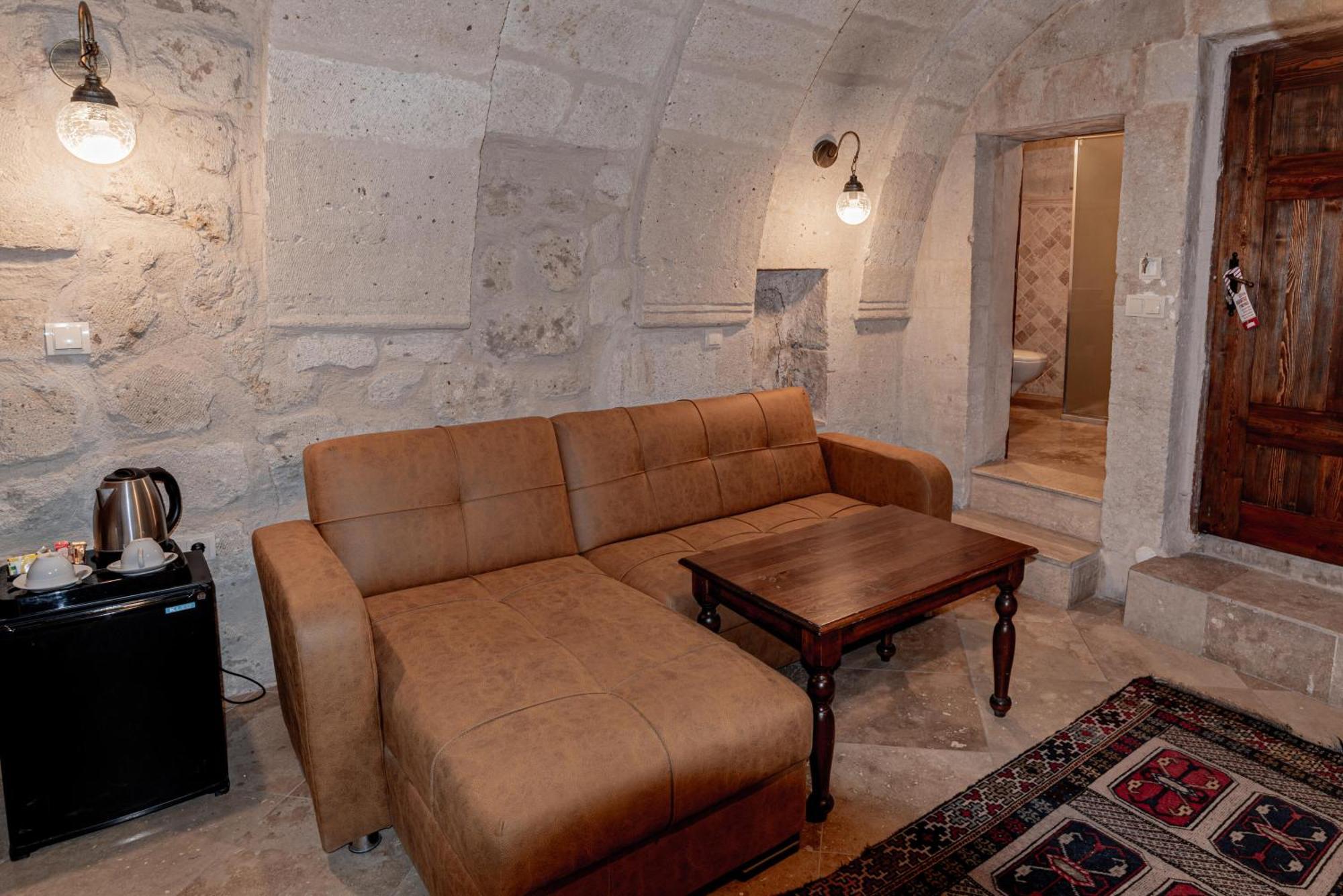Elegance Cave Suites & Restaurant Гьореме Екстериор снимка