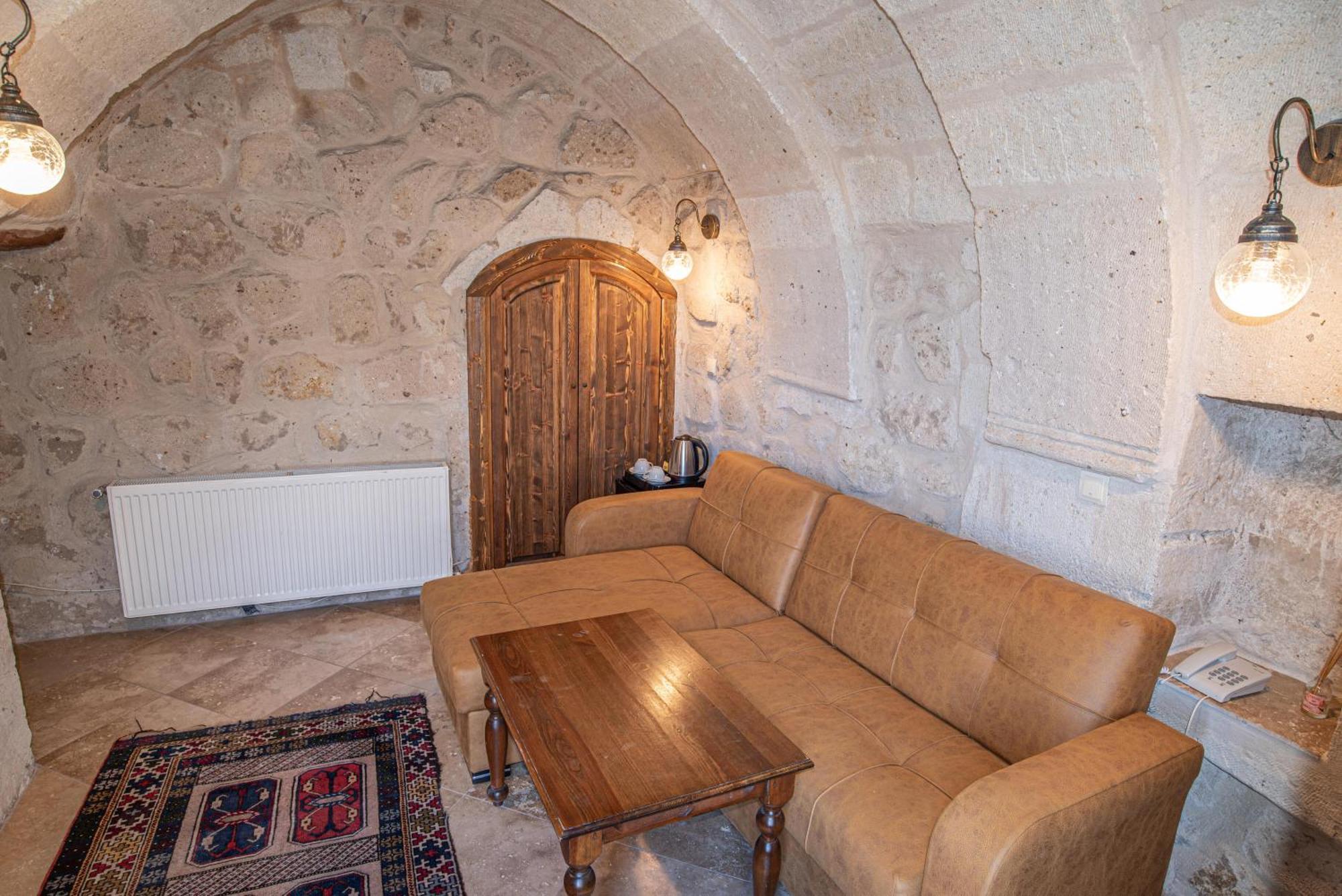 Elegance Cave Suites & Restaurant Гьореме Екстериор снимка