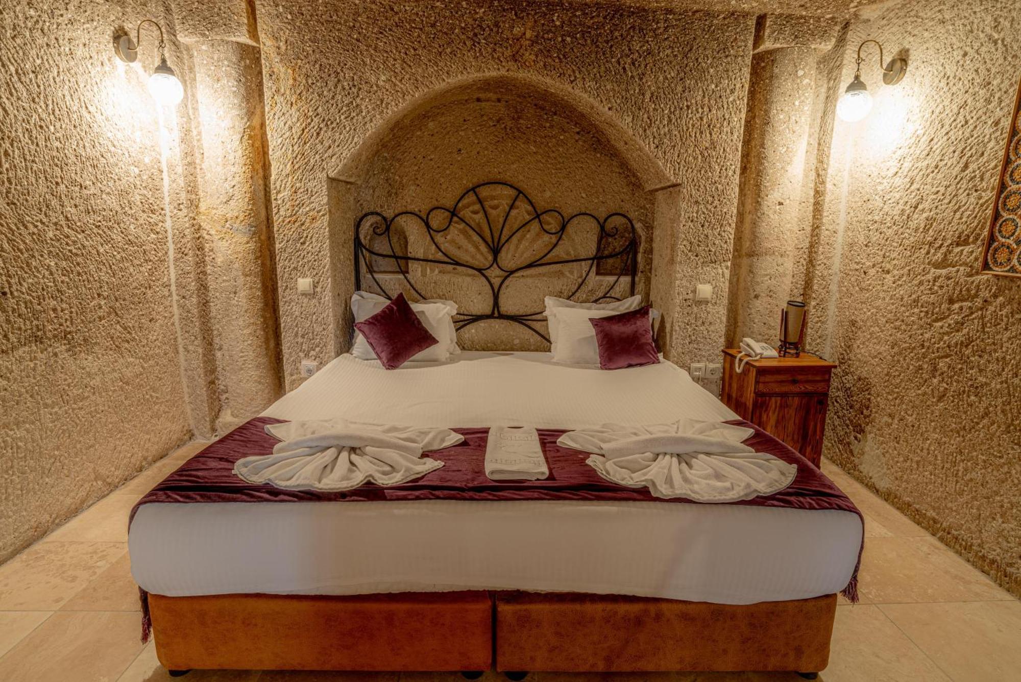 Elegance Cave Suites & Restaurant Гьореме Екстериор снимка